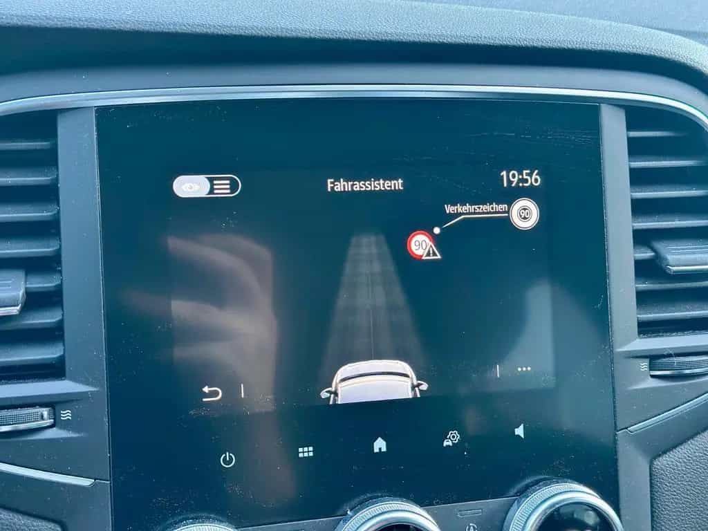 Renault Megane IV Lim. 5-trg. Business-Edition*CAM*SHZ* 11/2021-photo-11