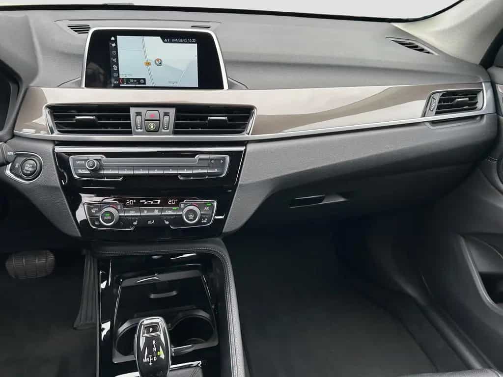 BMW X1 sDrive18i xLine, LED, SHZ, NAVI, Tempomat, uv 06/2018-photo-9