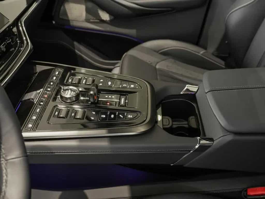 Aston Martin DBX 707 MJ 25 09/2025-photo-25