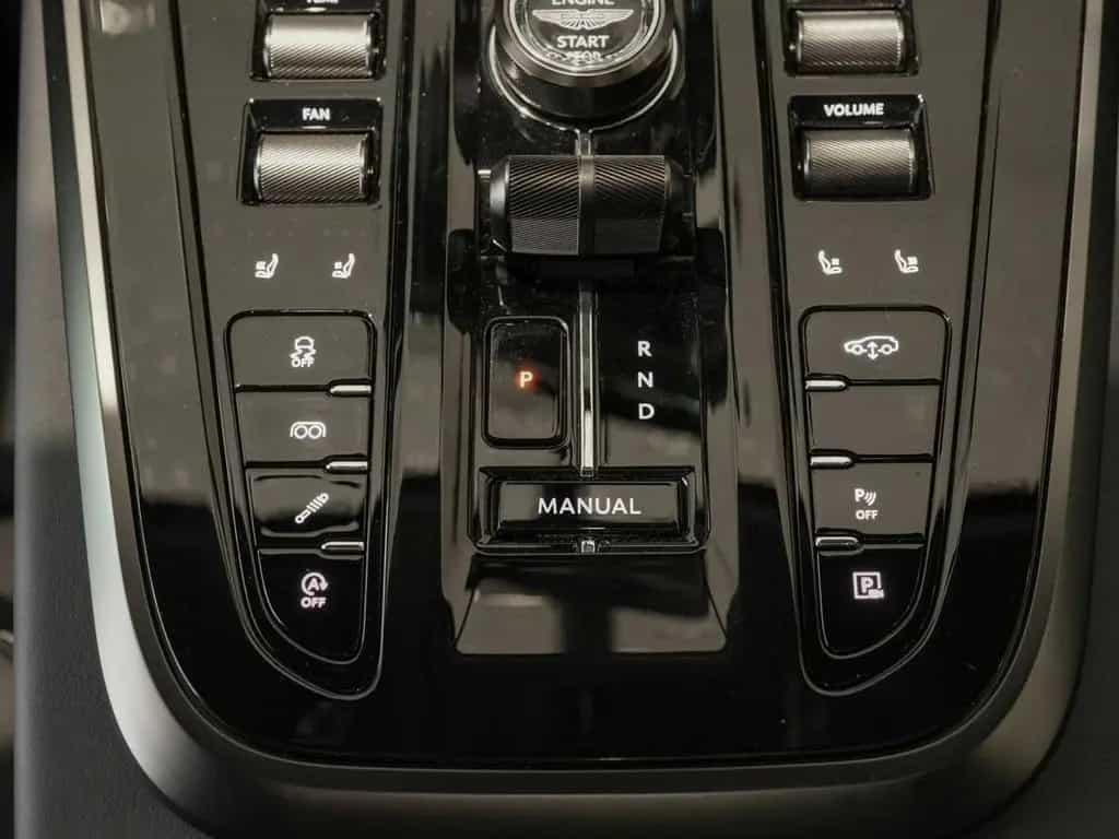 Aston Martin DBX 707 MJ 25 09/2025-photo-29