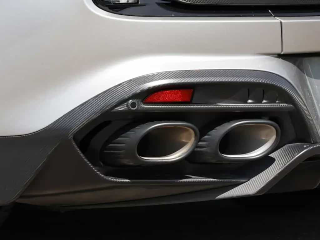 Aston Martin Vanquish Coupe 01/2025-photo-14