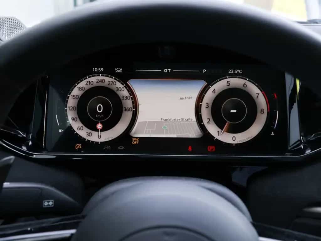 Aston Martin Vanquish Coupe 01/2025-photo-31
