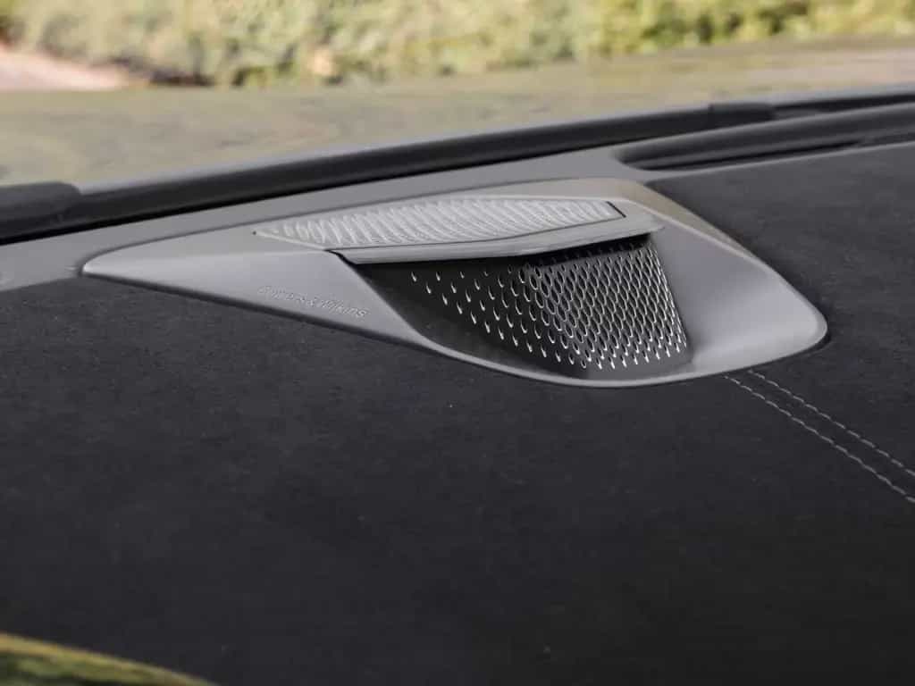 Aston Martin Vanquish Coupe 01/2025-photo-32