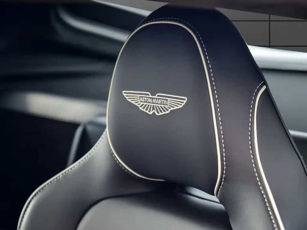 Aston Martin V8 Vantage Coupe 01/2026-photo-13