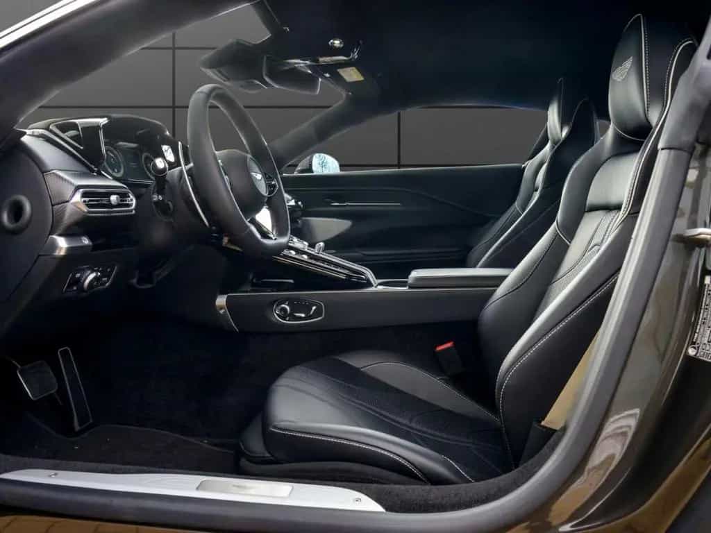 Aston Martin V8 Vantage Coupe 01/2026-photo-8
