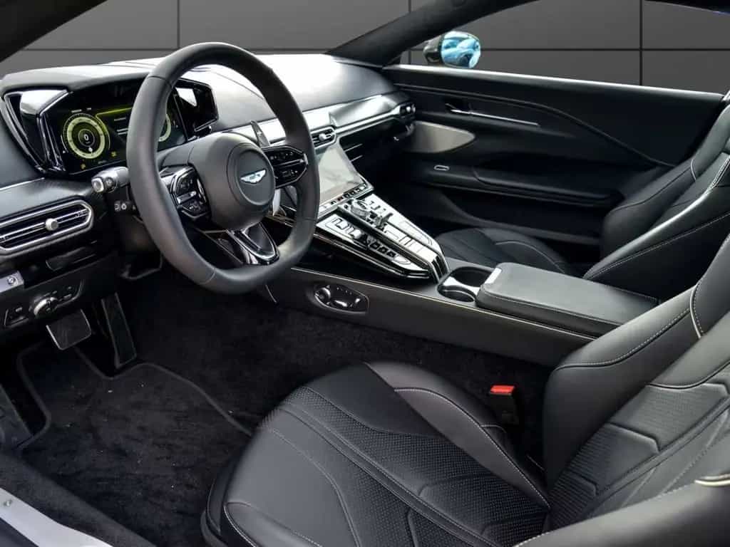 Aston Martin V8 Vantage Coupe 01/2026-photo-9