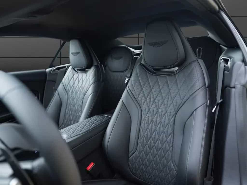 Aston Martin DB12 Volante 06/2026-photo-10