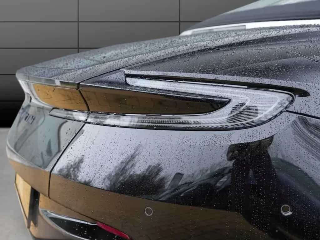 Aston Martin DB12 Volante 06/2026-photo-3