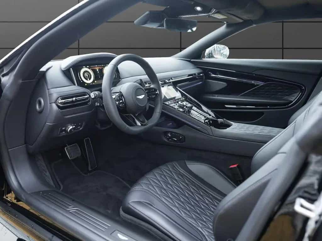 Aston Martin DB12 Volante 06/2026-photo-7
