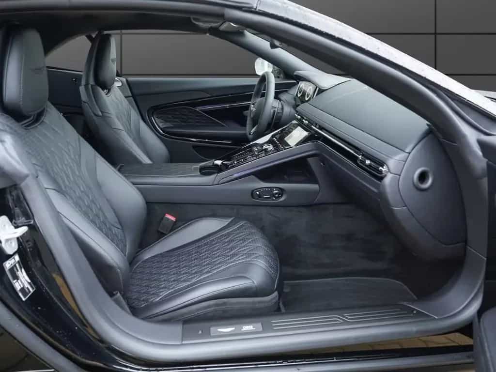 Aston Martin DB12 Volante 06/2026-photo-9