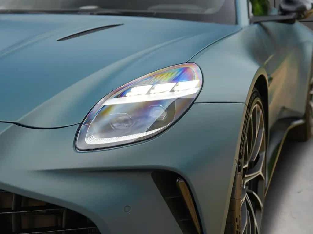 Aston Martin V8 Vantage Roadster ++NP. 283.000€++ 09/2025-photo-28