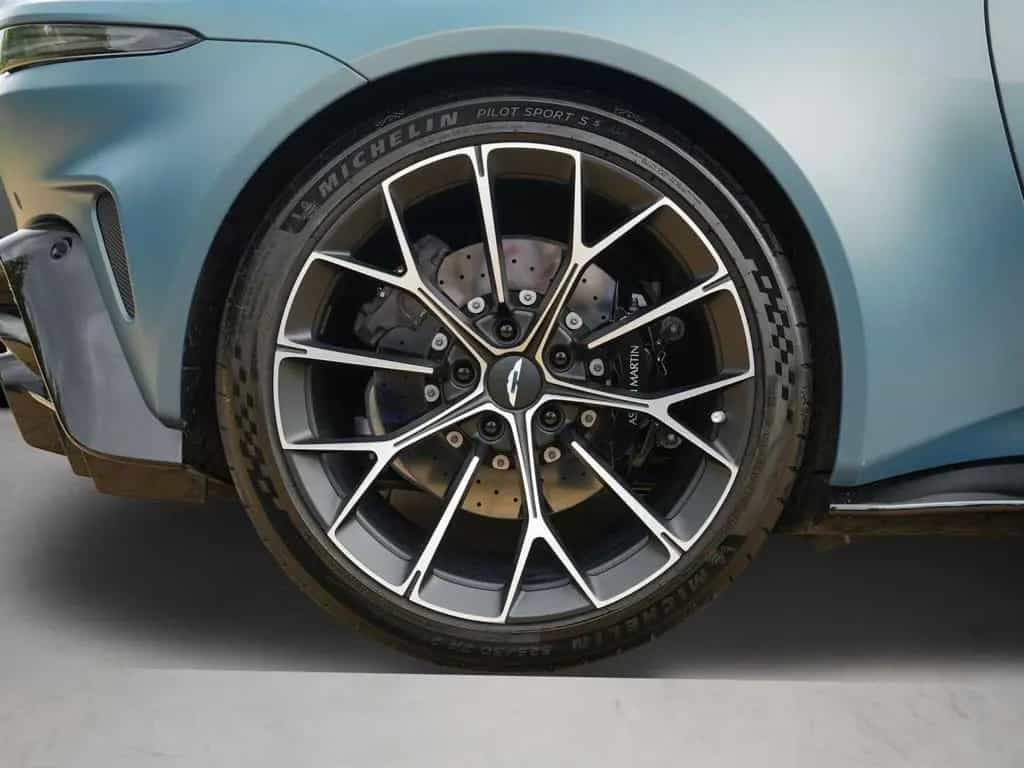 Aston Martin V8 Vantage Roadster ++NP. 283.000€++ 09/2025-photo-3