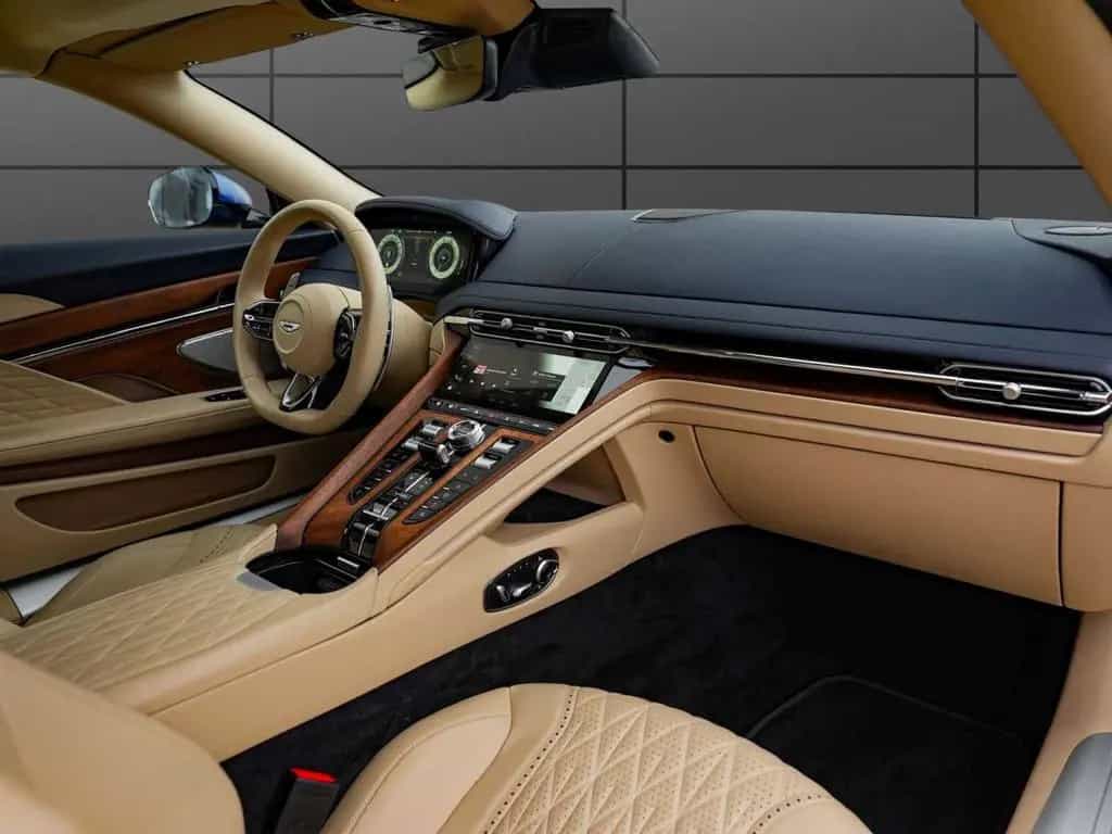 Aston Martin DB12 Volante 05/2024-photo-12