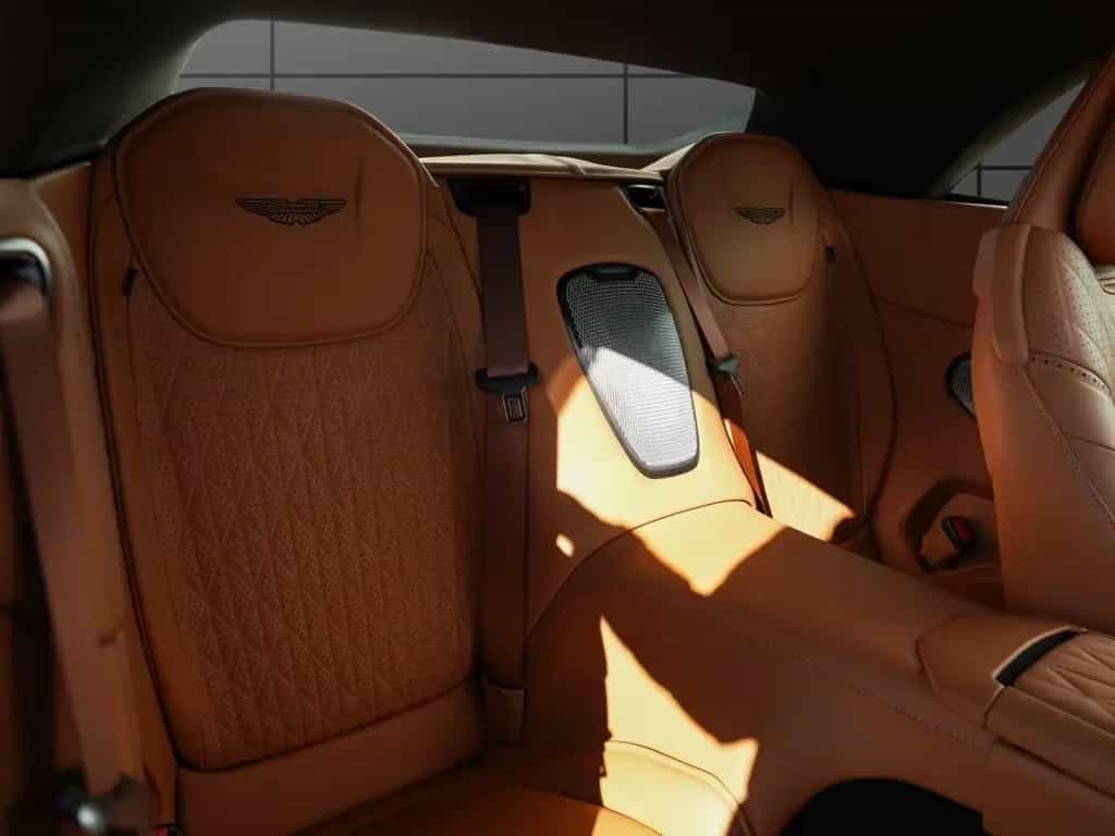 Aston Martin DB12 Volante 09/2024-photo-21