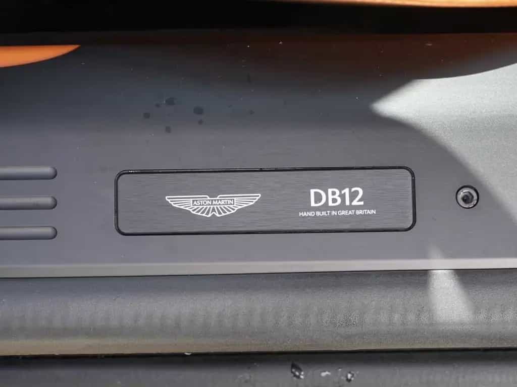 Aston Martin DB12 Volante 09/2024-photo-34