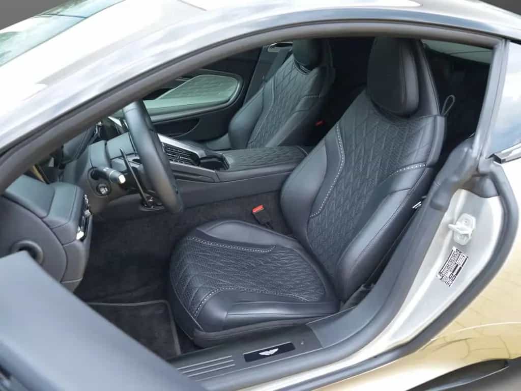 Aston Martin DB12 Coupe 09/2023-photo-13