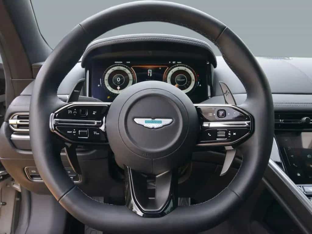 Aston Martin DB12 Coupe 09/2023-photo-17