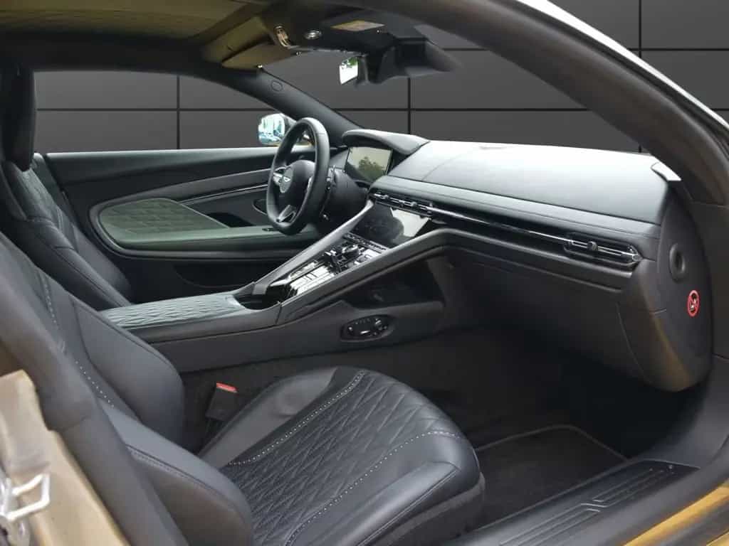 Aston Martin DB12 Coupe 09/2023-photo-27