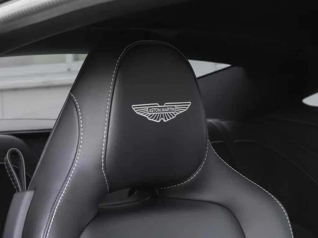 Aston Martin DB12 Coupe null-photo-15
