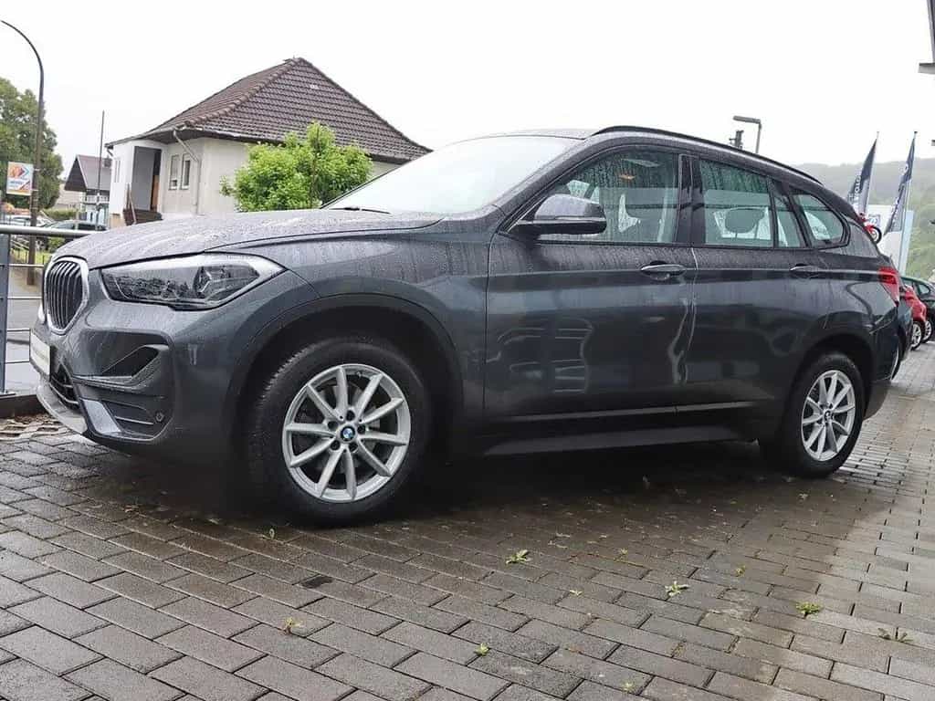 BMW X1 sDrive18i 03/2021-photo-1