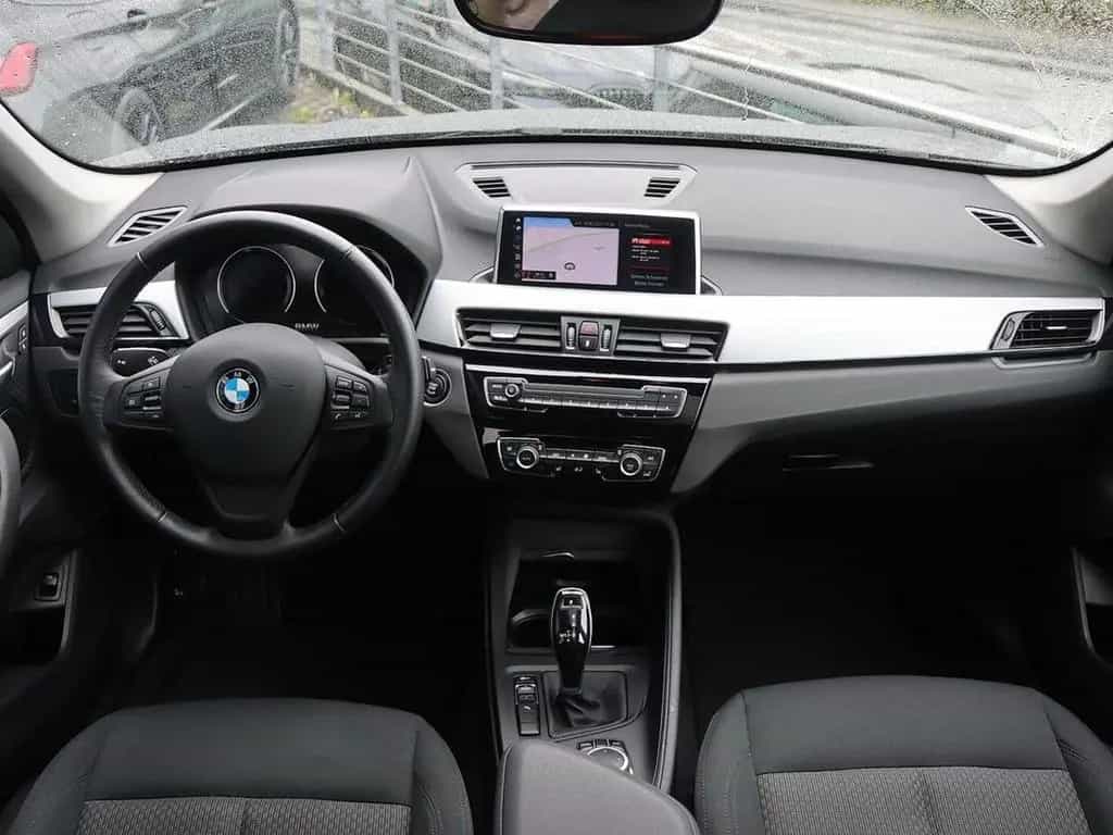 BMW X1 sDrive18i 03/2021-photo-10