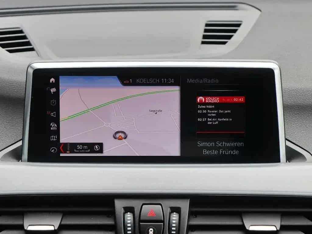 BMW X1 sDrive18i 03/2021-photo-12