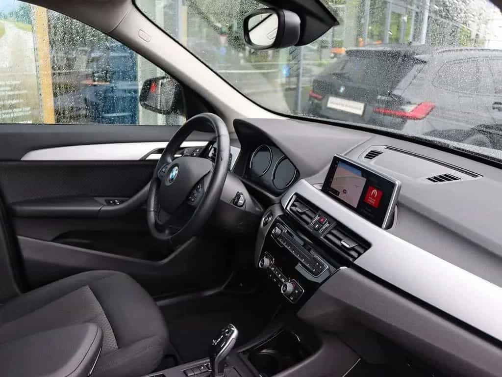 BMW X1 sDrive18i 03/2021-photo-7