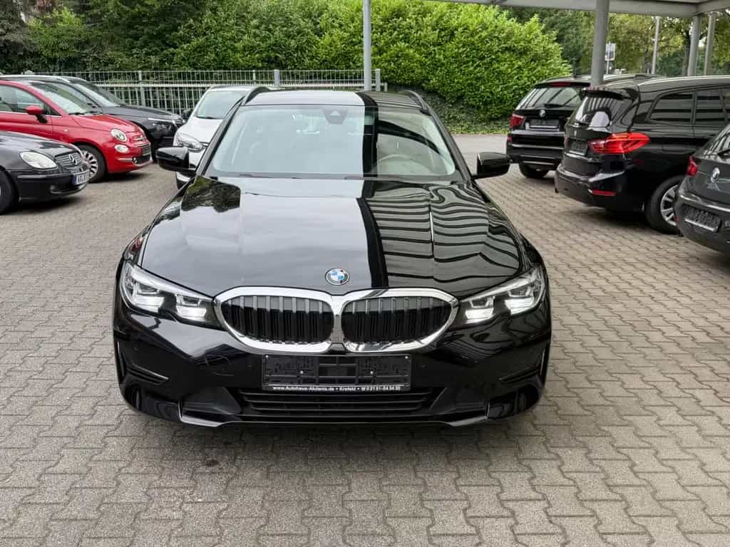 BMW 320 d Touring Advantage|LEDER|NAVI|LED|AHK|1.HAND 03/2020-photo-1