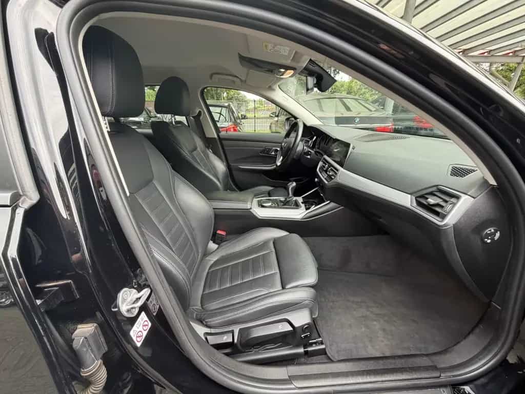 BMW 320 d Touring Advantage|LEDER|NAVI|LED|AHK|1.HAND 03/2020-photo-11