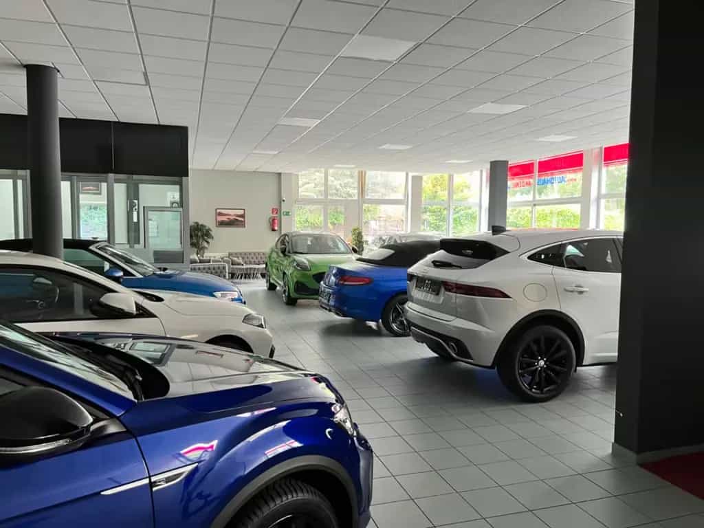 BMW 320 d Touring Advantage|LEDER|NAVI|LED|AHK|1.HAND 03/2020-photo-22