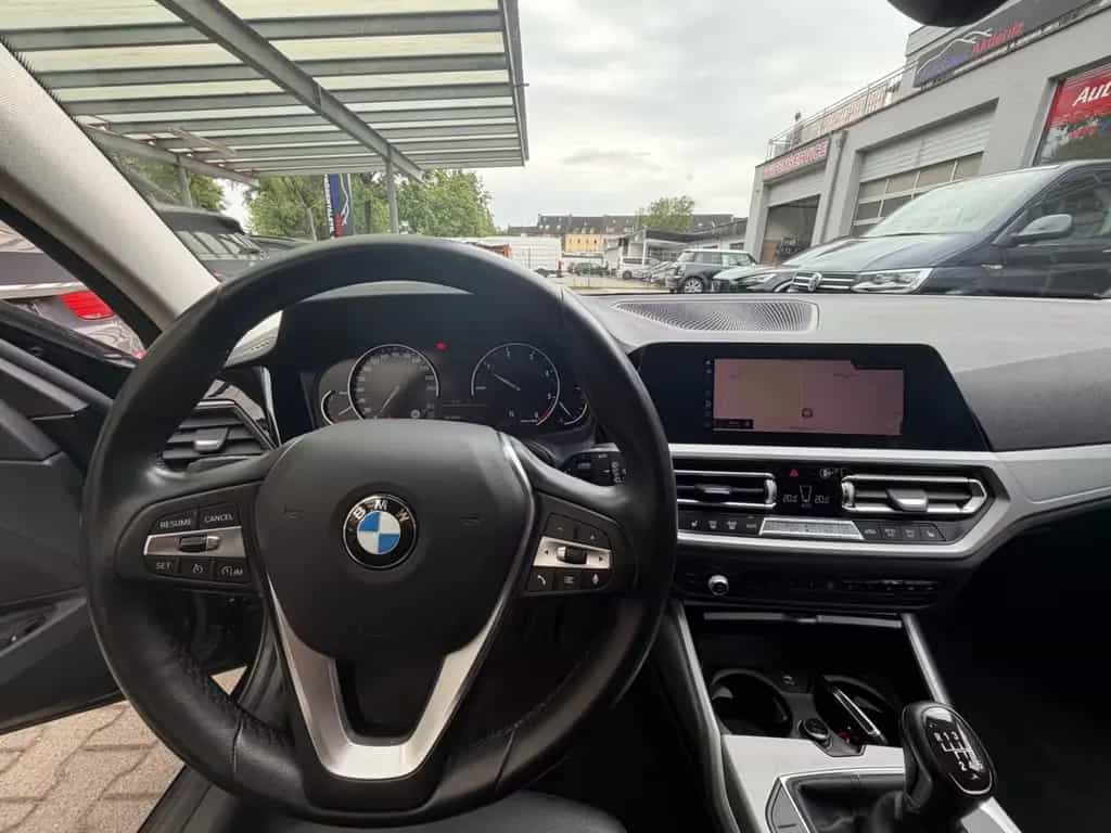 BMW 320 d Touring Advantage|LEDER|NAVI|LED|AHK|1.HAND 03/2020-photo-8