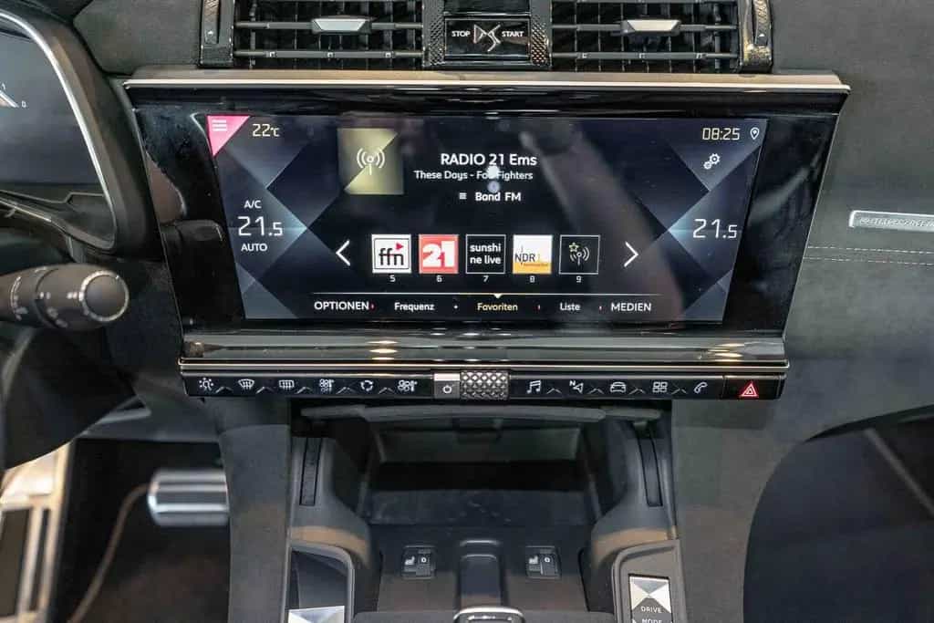 DS Automobiles DS7 (Crossback) DS7 Crossback Performance Line Nachsicht Panoram 10/2020-photo-23