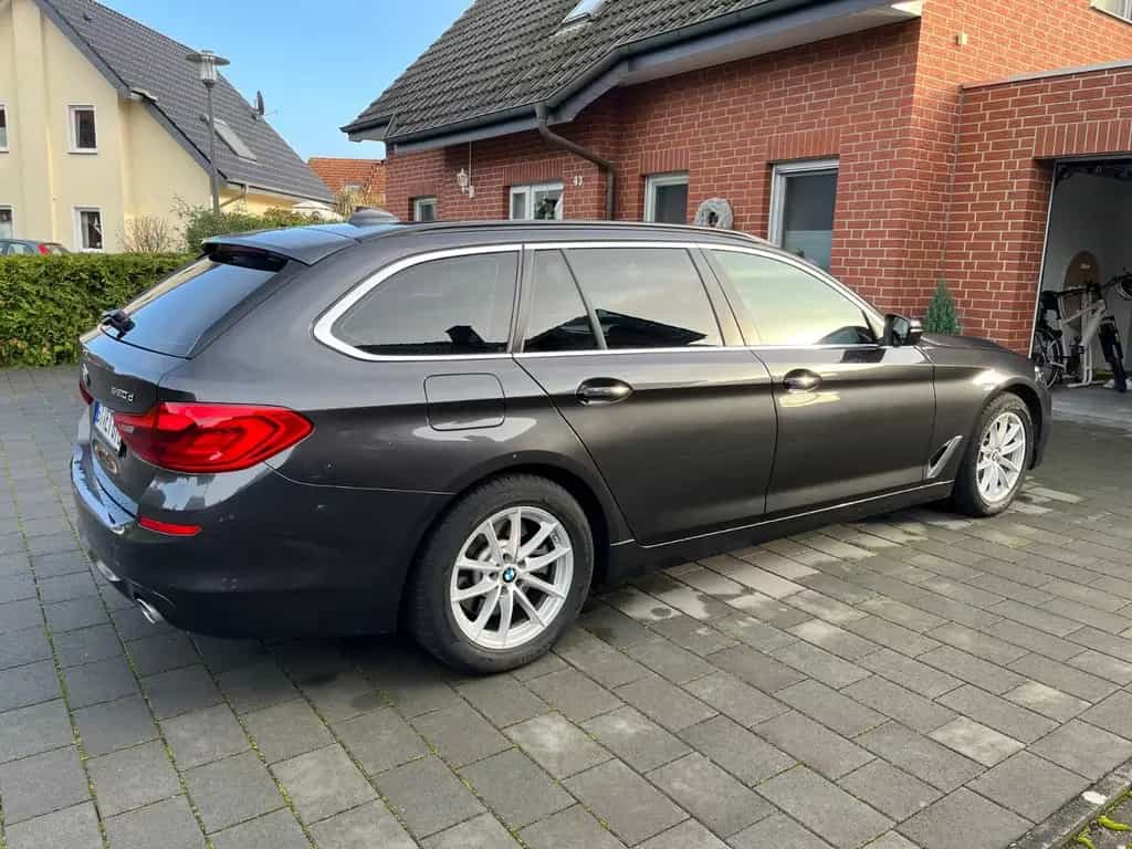 BMW 520 d Touring SHZ LHZ LED Ambiente Scheckheft BMW 10/2017-photo-3
