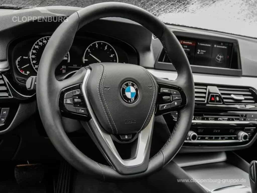 BMW 520 d Touring SHZ LHZ LED Ambiente Scheckheft BMW 10/2017-photo-6