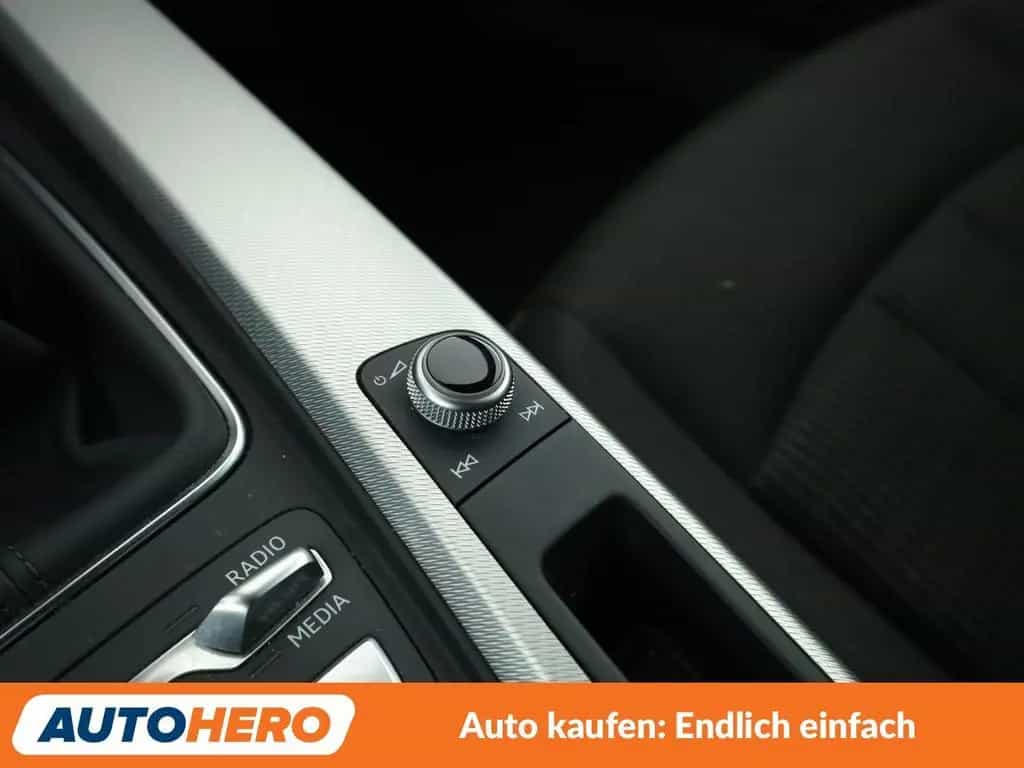 Audi A4 2.0 TFSI ultra Design *NAV*MATRIX*TEMPO*PDC* 09/2016-photo-27