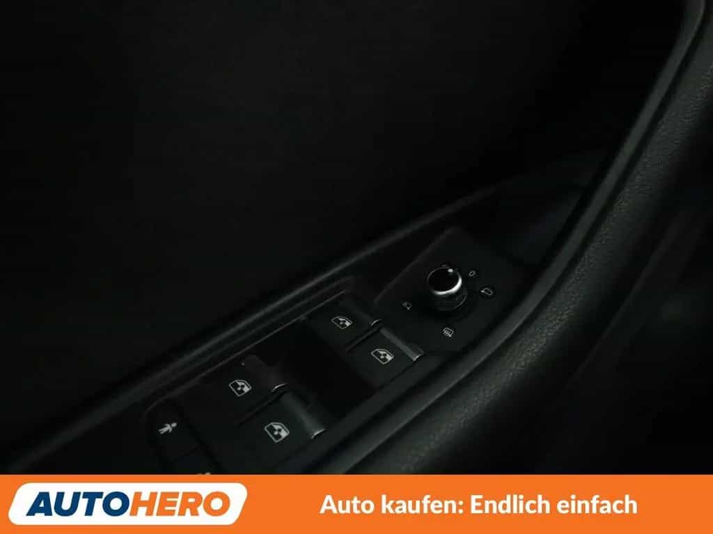 Audi A4 2.0 TFSI ultra Design *NAV*MATRIX*TEMPO*PDC* 09/2016-photo-33