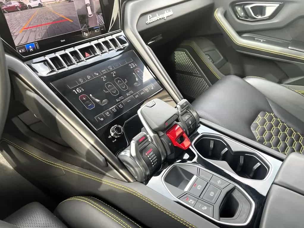 Lamborghini Urus S 03/2023-photo-21