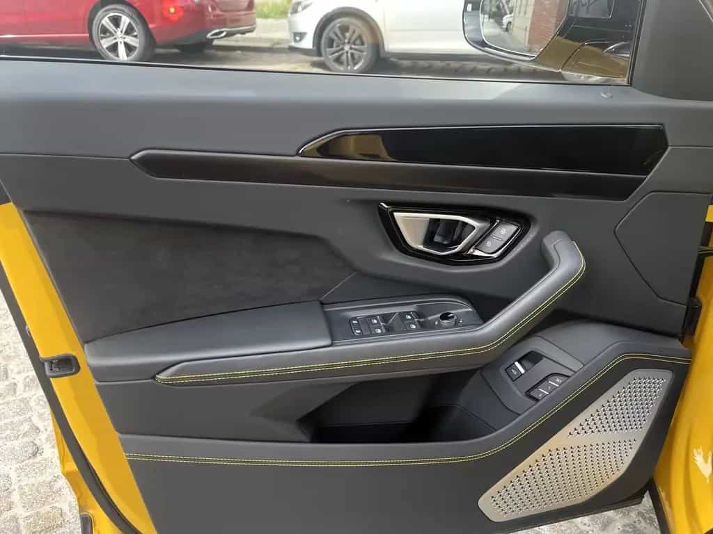Lamborghini Urus S 03/2023-photo-9