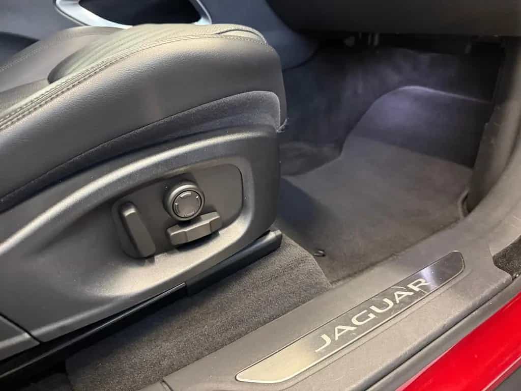 Jaguar F-Pace 5 J. Garantie NAVI LHZ 4XSHZ KAM BI-XENON 06/2017-photo-22