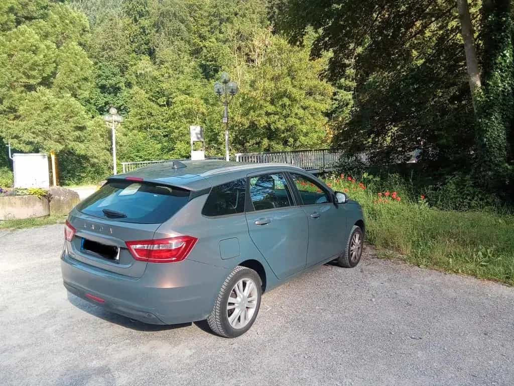 Lada Vesta Kombi TÜV NEU, guter Zustand 10/2018-photo-0