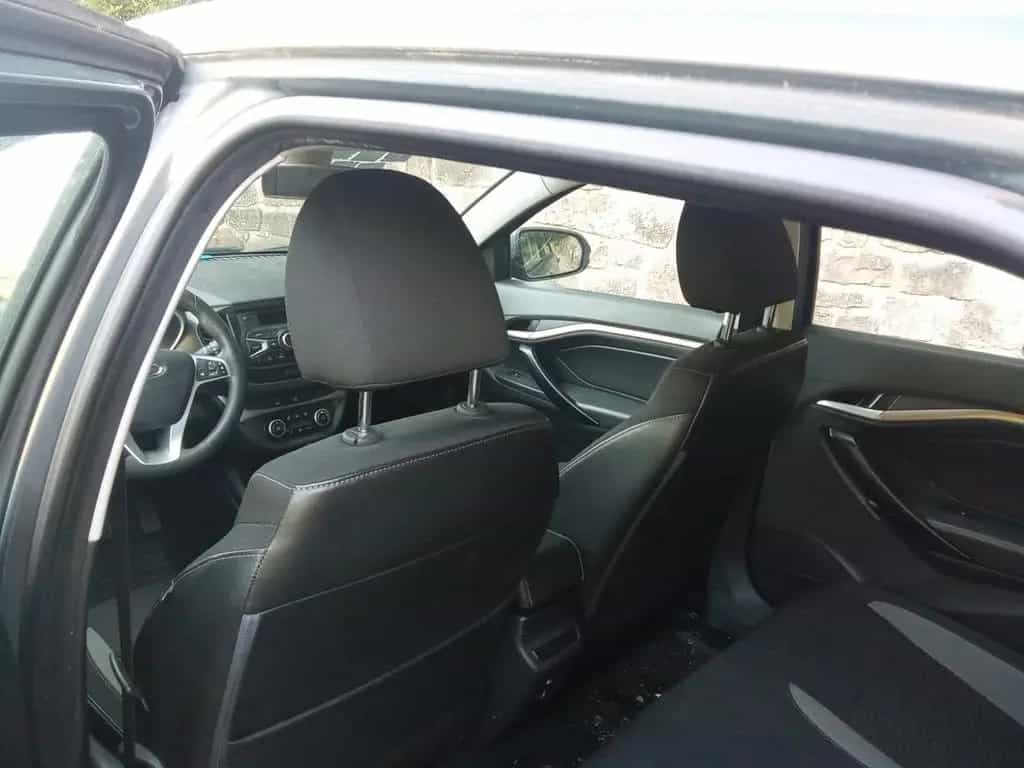 Lada Vesta Kombi TÜV NEU, guter Zustand 10/2018-photo-5