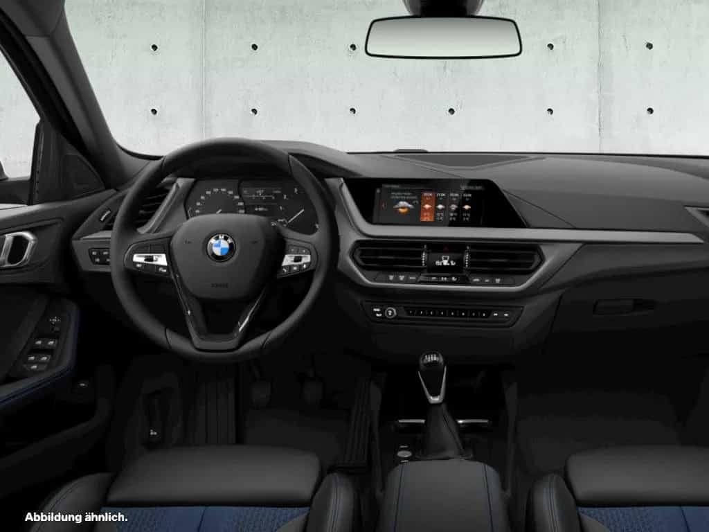 BMW 118 i M Sport 05/2023-photo-3