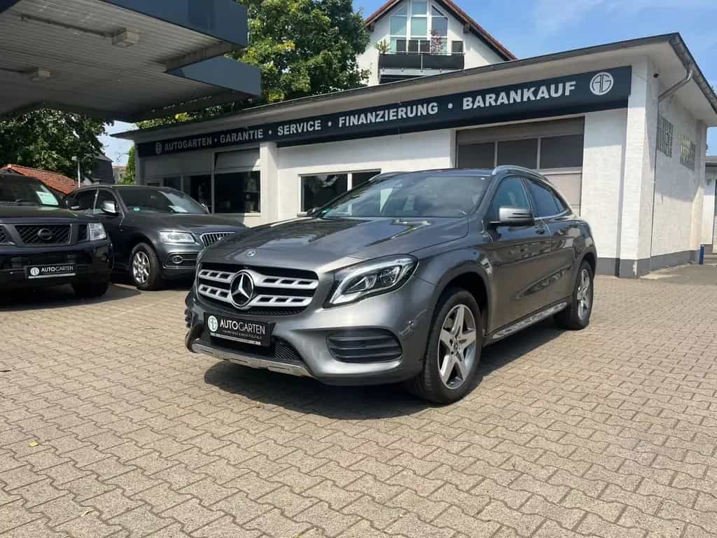 Mercedes-Benz GLA 220 GLA -Klasse 4Matic AMG Line/Tüv neu 11/2018-photo-1