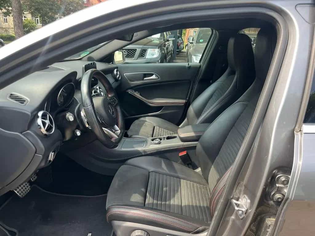 Mercedes-Benz GLA 220 GLA -Klasse 4Matic AMG Line/Tüv neu 11/2018-photo-14