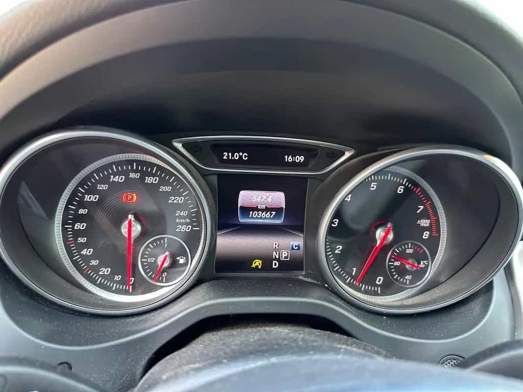 Mercedes-Benz GLA 220 GLA -Klasse 4Matic AMG Line/Tüv neu 11/2018-photo-8