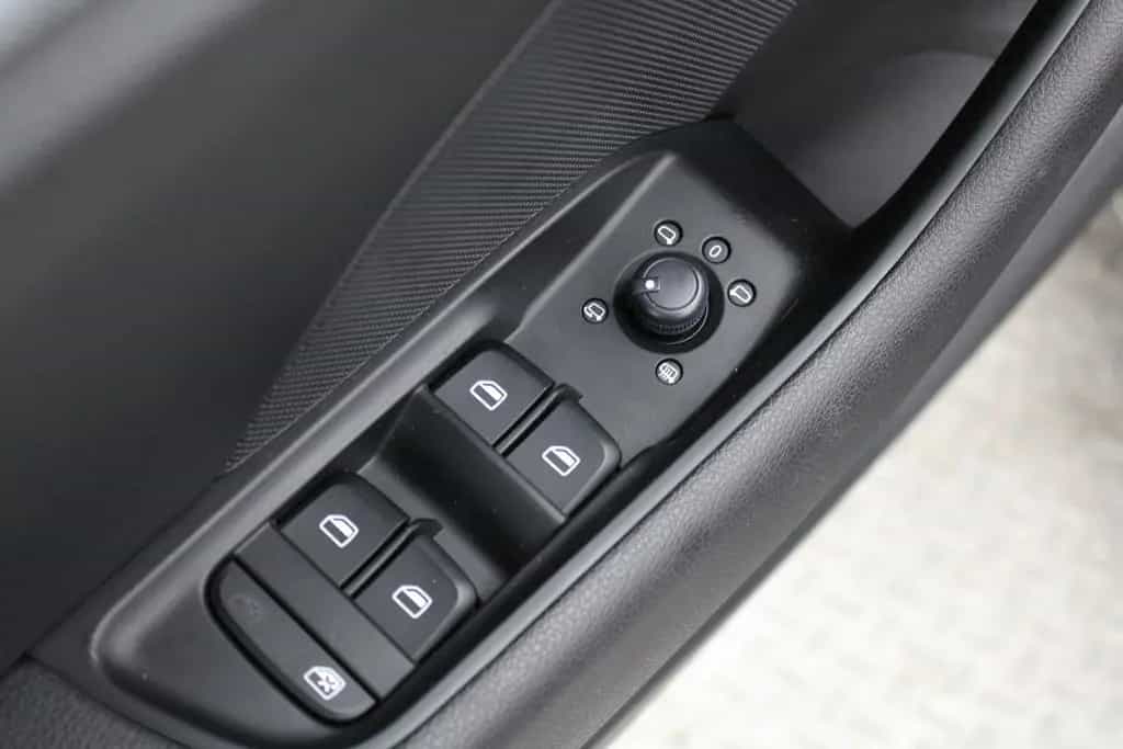 Audi A3 Sportback *Tüv&Inspektion Neu*Navi*LED* 03/2015-photo-7