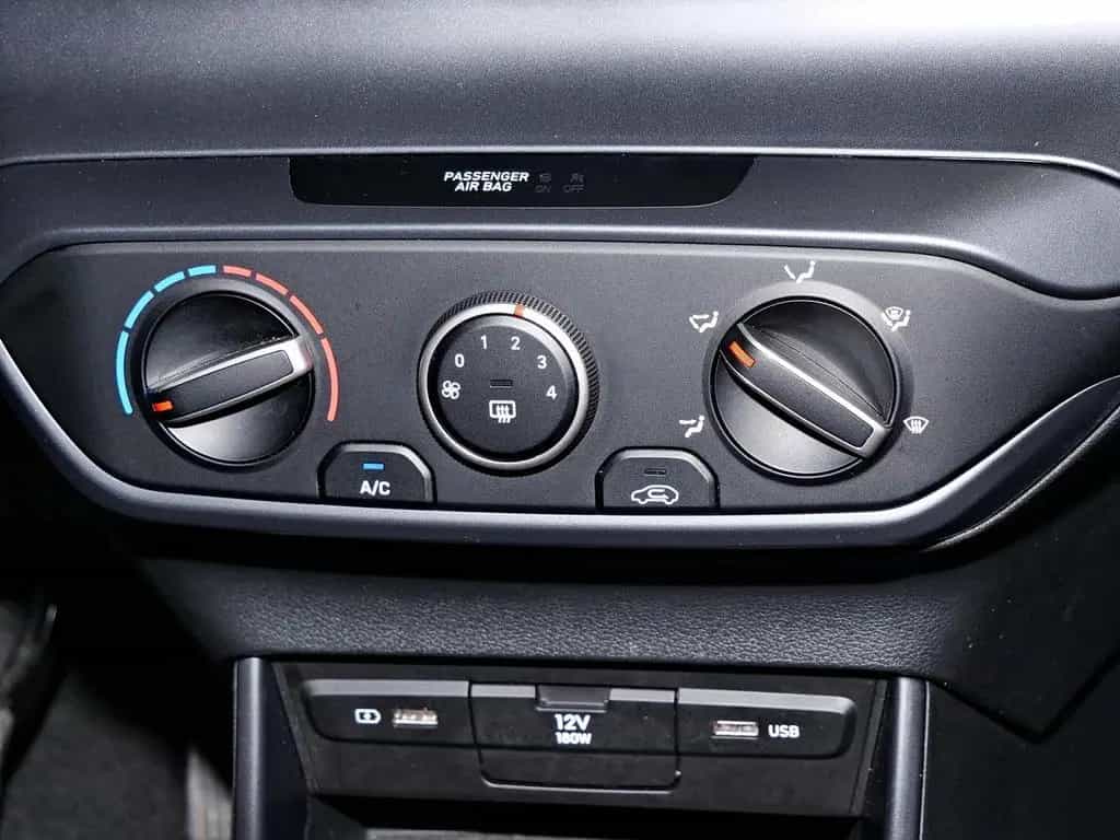 Hyundai i20 1.0 TGDI DCT Trend Voll-LED Kamera Carplay 12/2023-photo-16