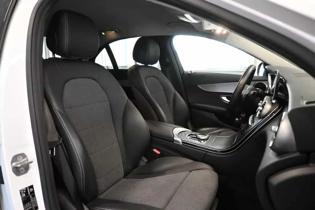 Mercedes-Benz C 220 d Avantgarde *KAMERA *2-ZONEN *DISTRONIC 05/2019-photo-17