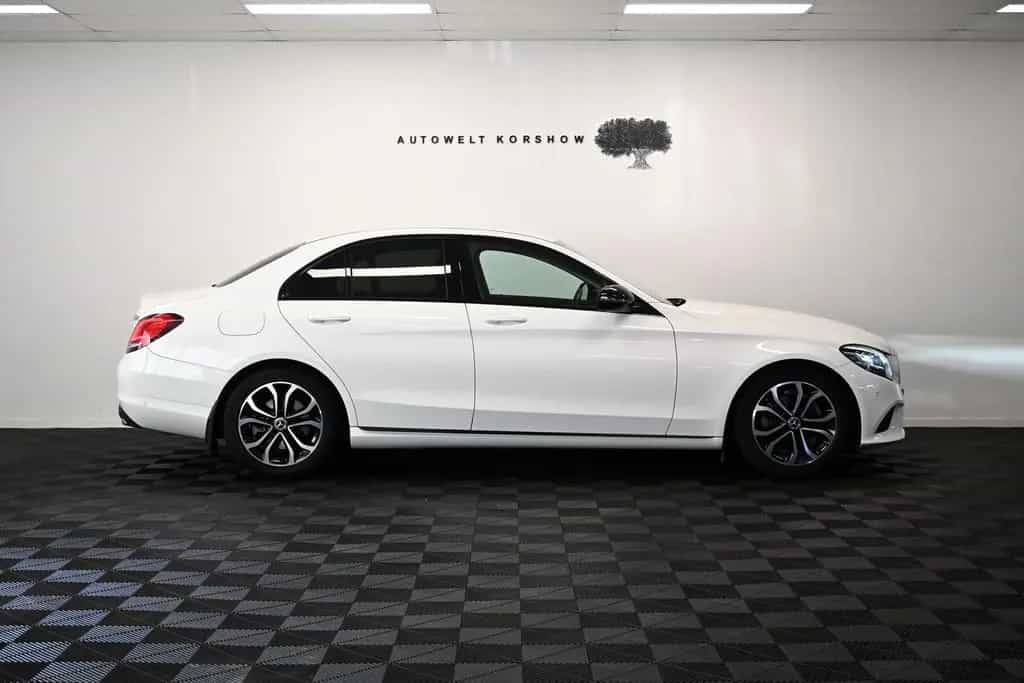 Mercedes-Benz C 220 d Avantgarde *KAMERA *2-ZONEN *DISTRONIC 05/2019-photo-4