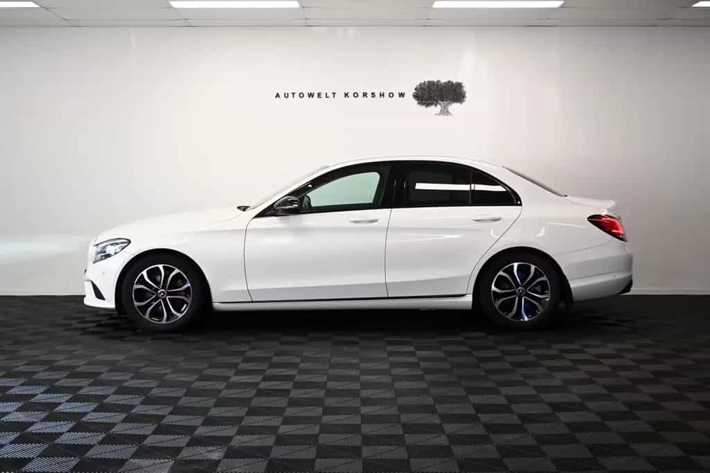 Mercedes-Benz C 220 d Avantgarde *KAMERA *2-ZONEN *DISTRONIC 05/2019-photo-6